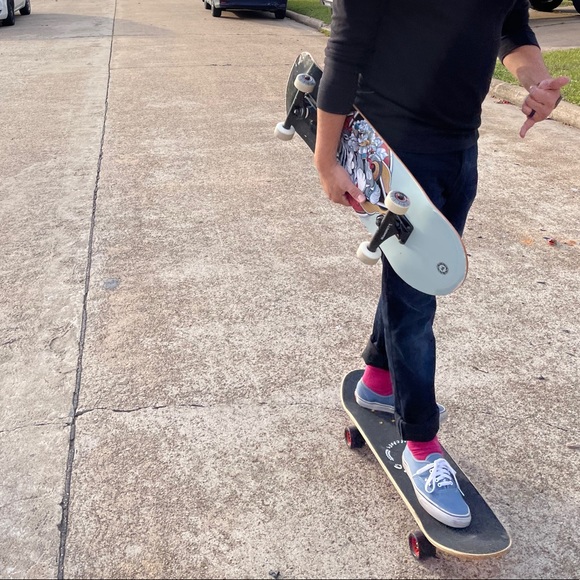 Meet your Posher, Erick - Picture 2 of 10